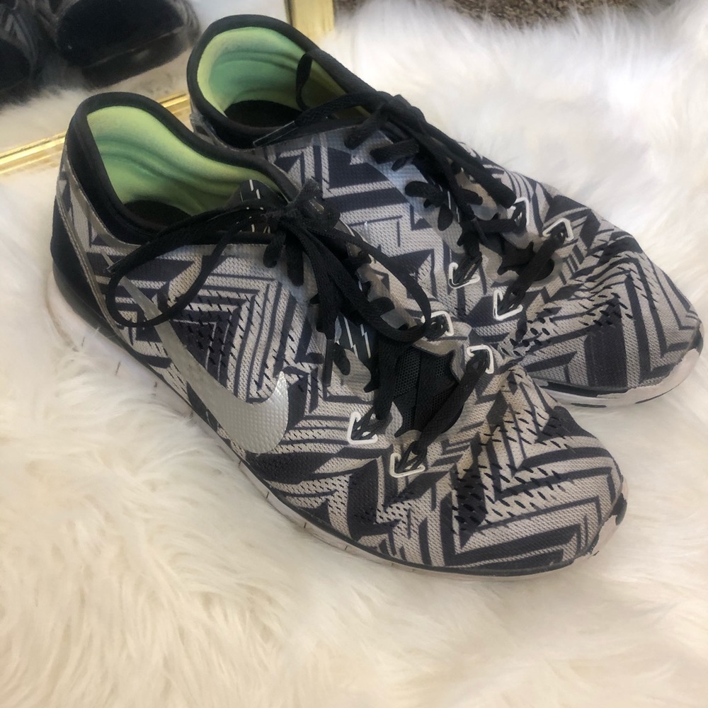 Nike free run running shoes